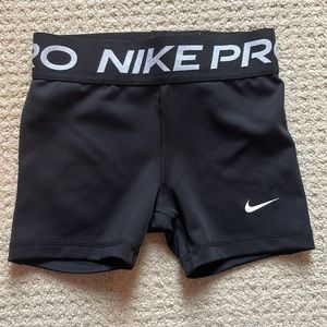 NWT  Nike Pro - Big Kids' (Girls') Shorts Dri-fit